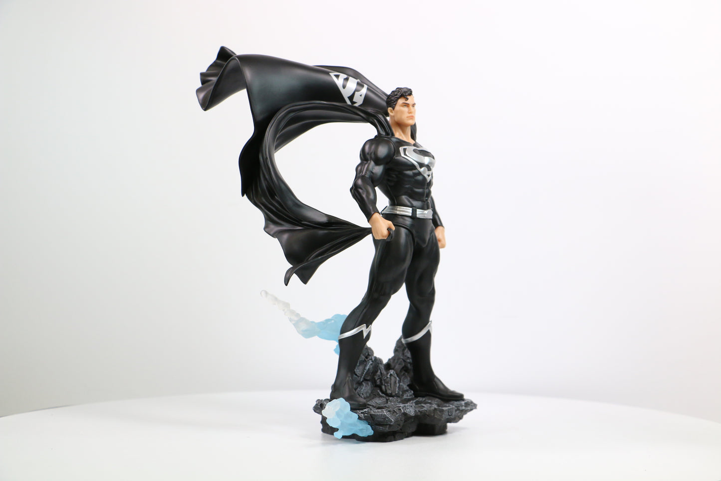 DC Heroes Superman Black and Silver Previews Exclusive Statue