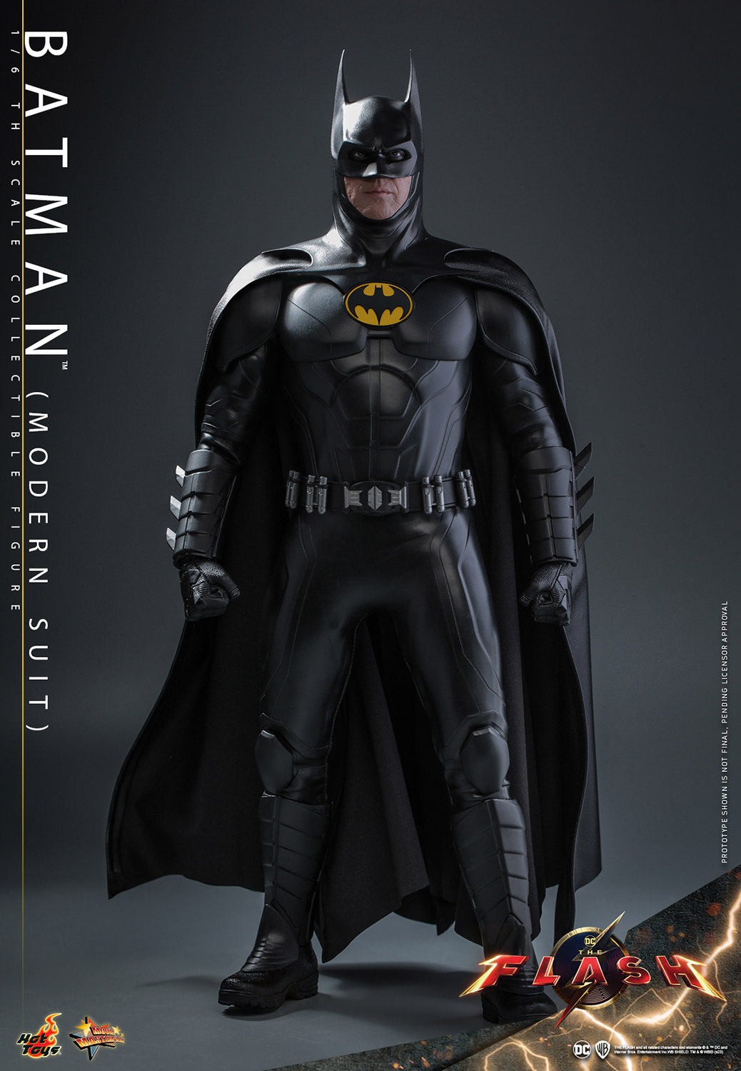 Batman (Modern Suit) 1/6 Scale Figure by Hot Toys