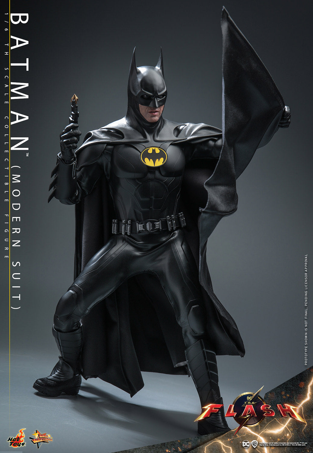 Batman (Modern Suit) 1/6 Scale Figure by Hot Toys