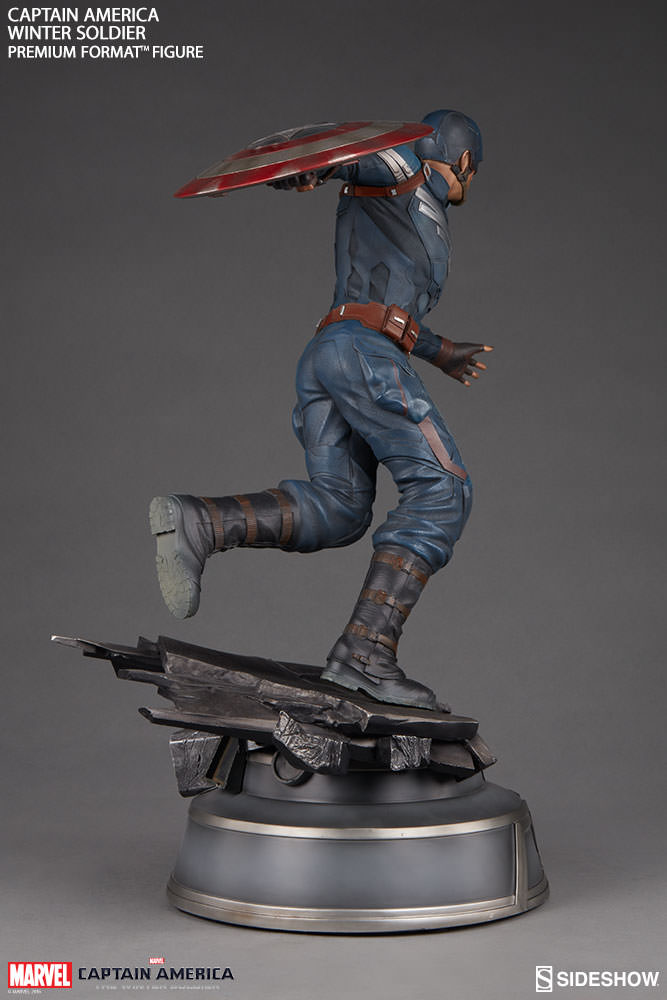 Captain America Premium Format Figure (The Winter Soldier)