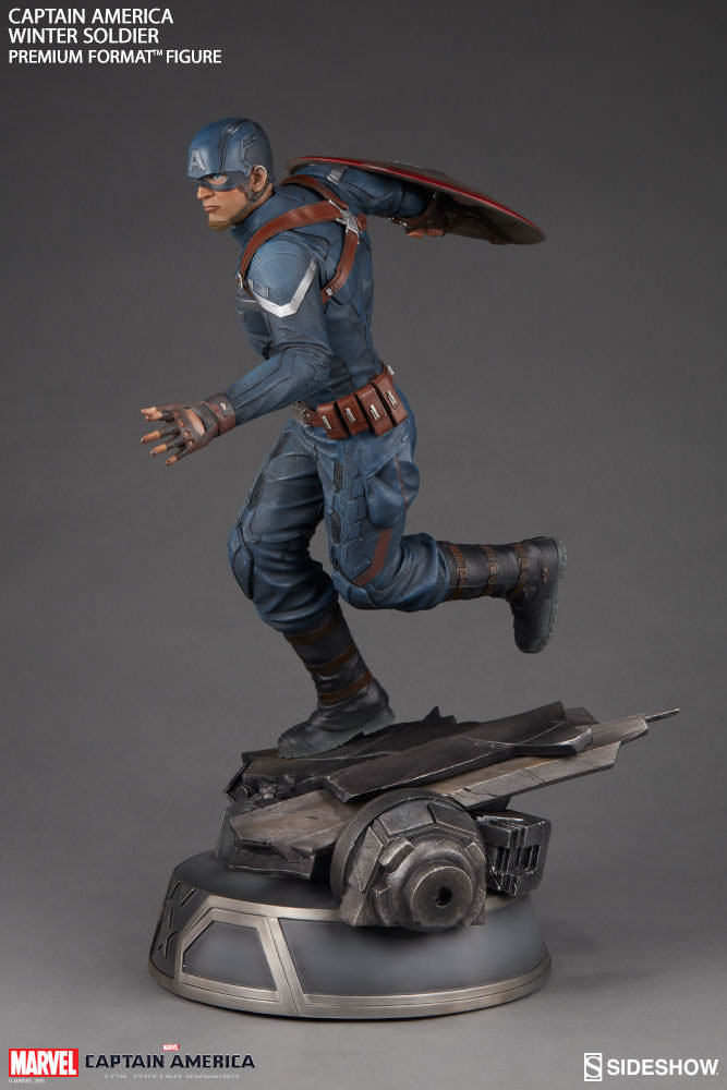 Captain America Premium Format Figure (The Winter Soldier)