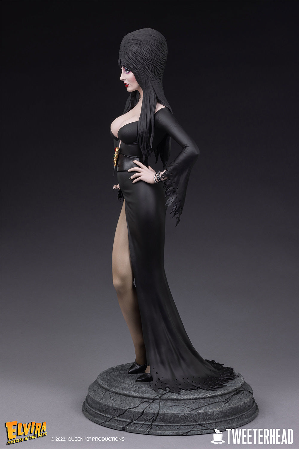 Elvira Mistress of the Dark 1/4 Scale Maquette by Tweeterhead