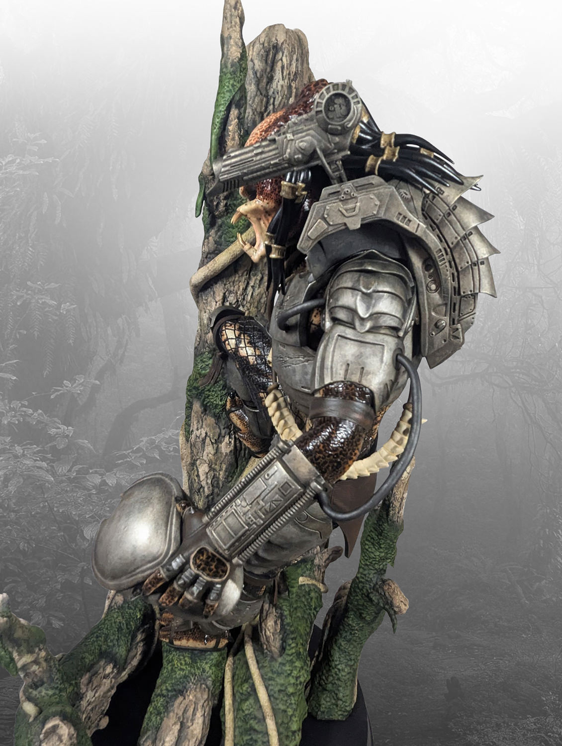 Jungle Hunter Predator 1/4 Scale Statue