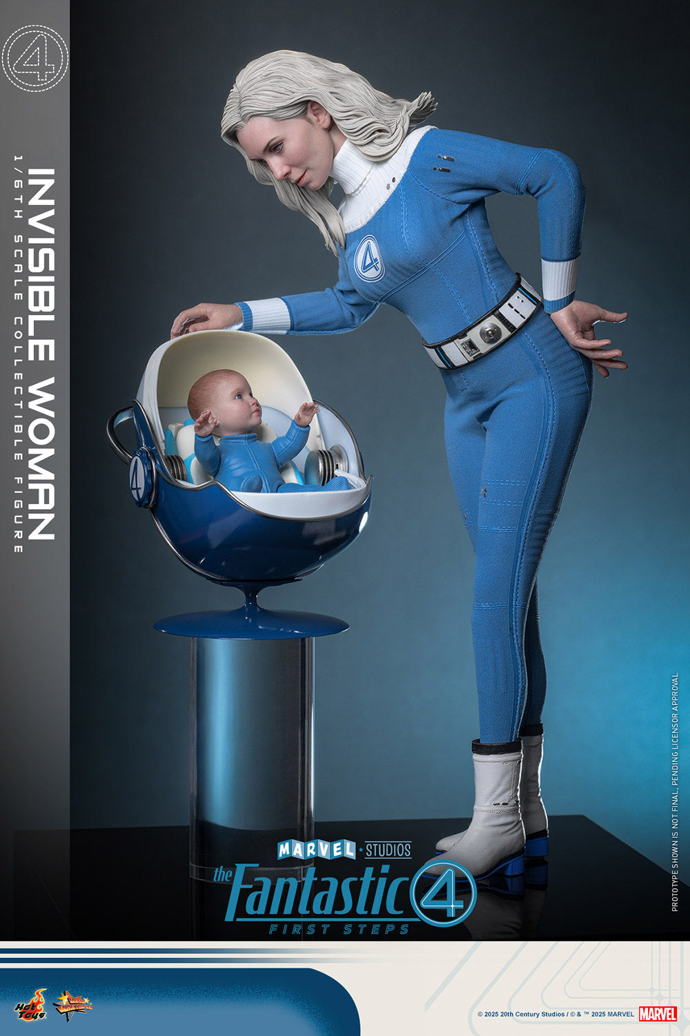 Invisible Woman Sixth Scale Figure
