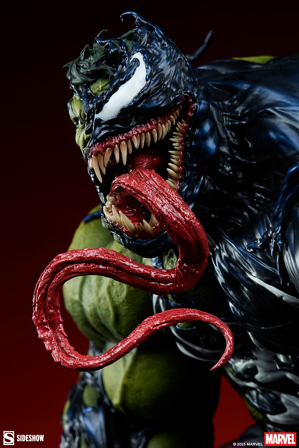 Venomized Hulk Premium Format™ Figure by Sideshow