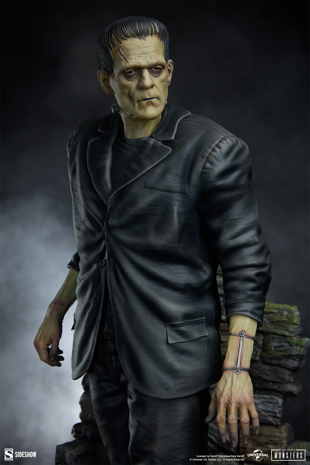Frankenstein Premium Format™ Figure by Sideshow