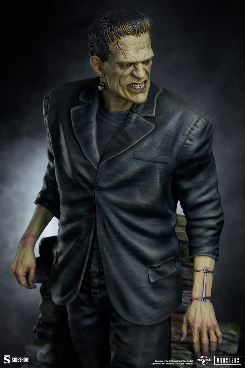 Frankenstein Premium Format™ Figure by Sideshow