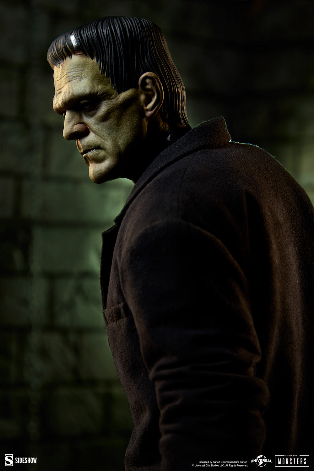 Frankenstein Premium Format Mixed Media™ Figure by Sideshow