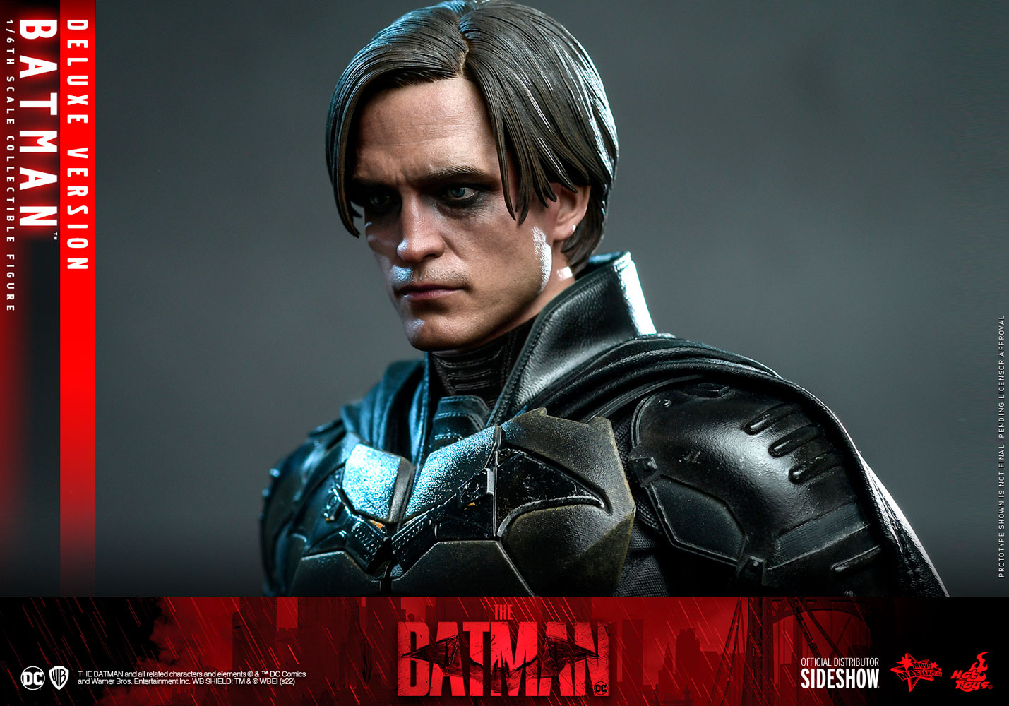 Batman (Deluxe Version) Sixth Scale Figure by Hot Toys