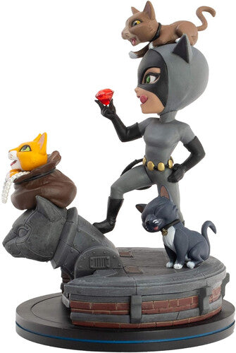 Batman: The Animated Series - Catwoman 5" Q-Fig Elite Statue