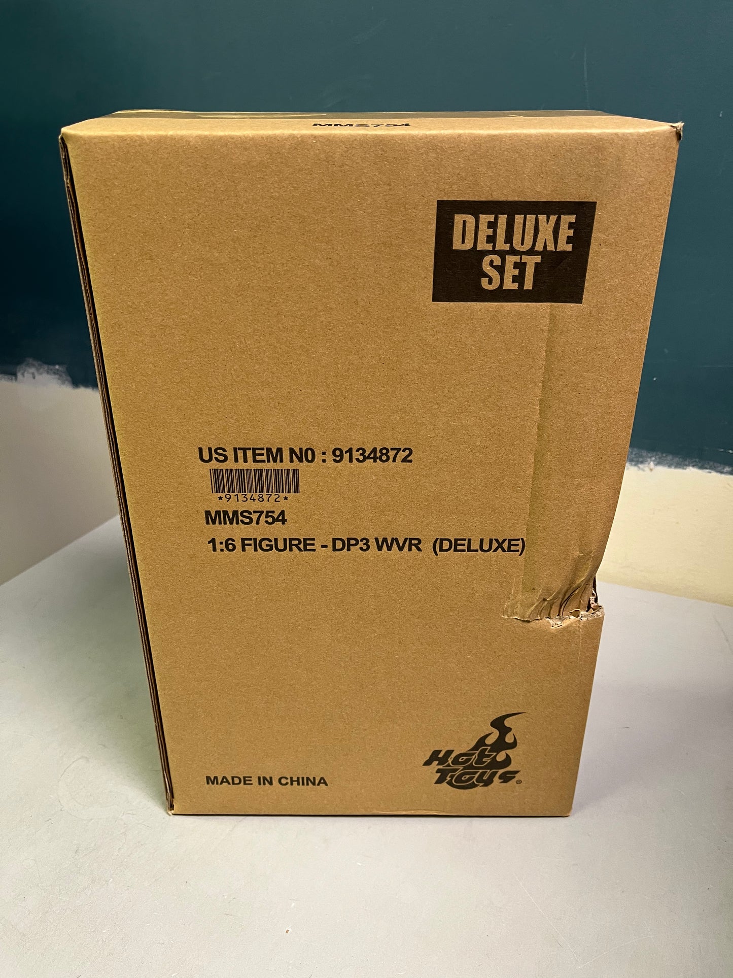 Wolverine (Deluxe Version) Sixth Scale Figure