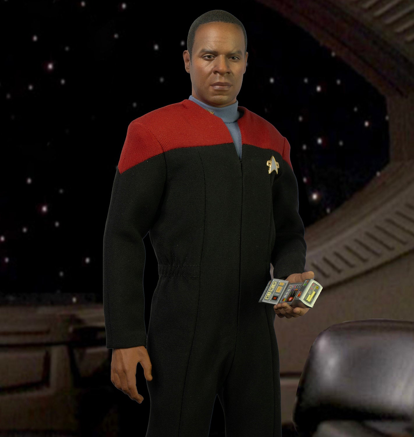 Commander Benjamin Sisko Sixth Scale Figure