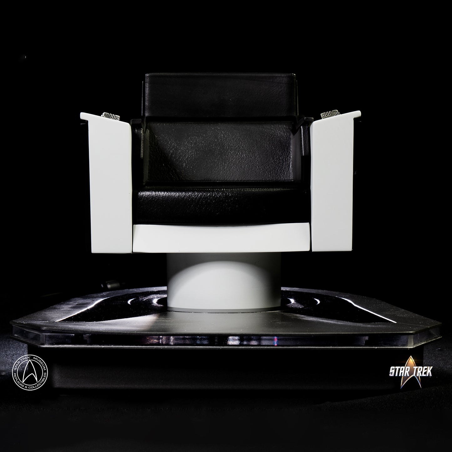 U.S.S. Enterprise Command Chair Sixth Scale Accessory