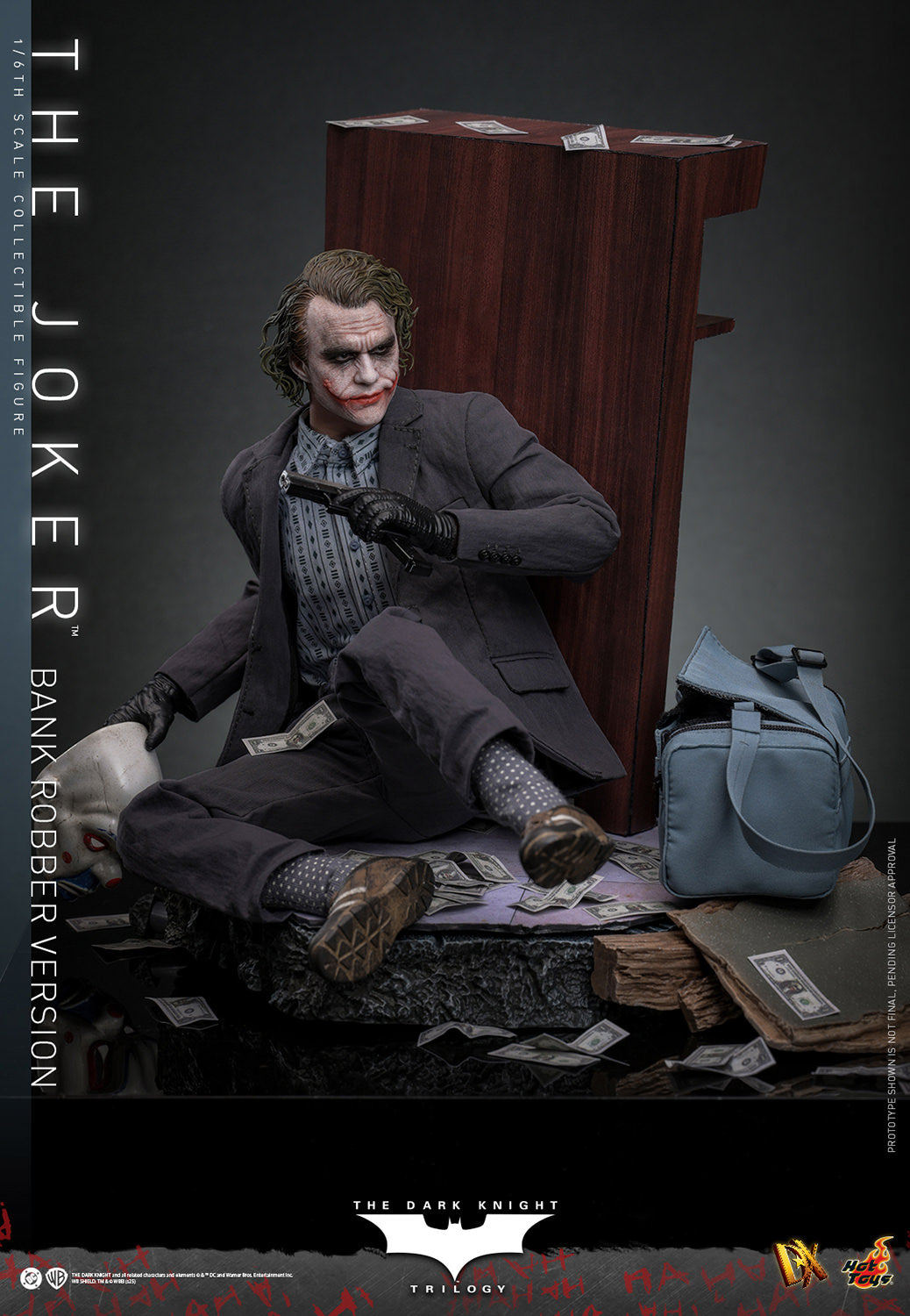 The Joker (Bank Robber Version) Sixth Scale Figure