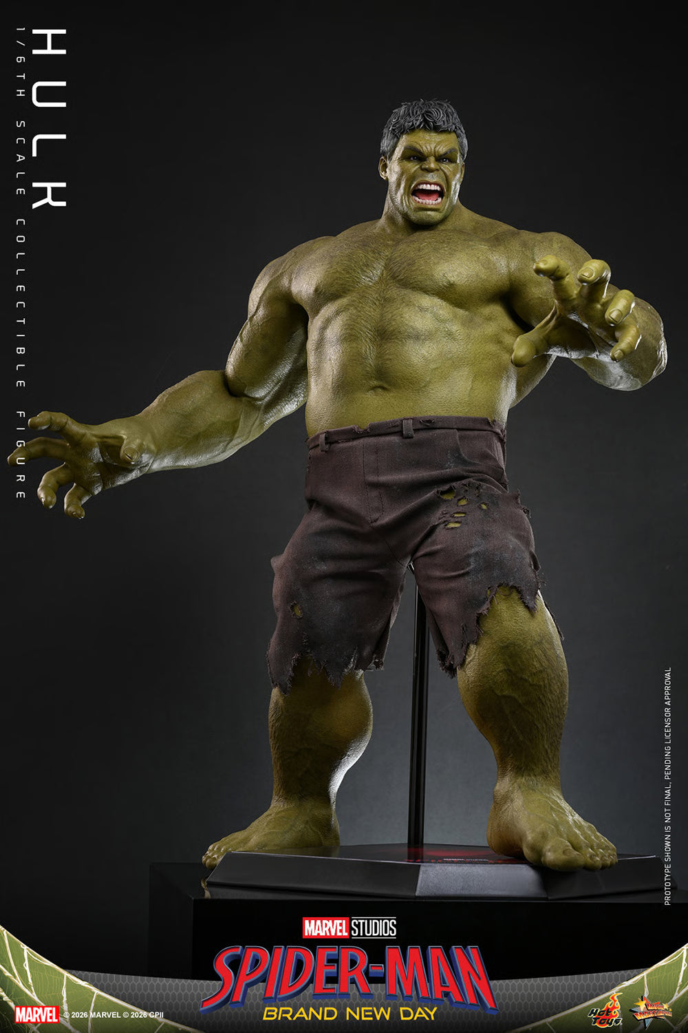 Hulk Sixth Scale Collectible Figure by Hot Toys