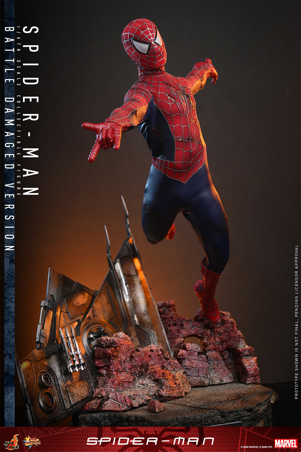 Spider-Man (Battle Damaged Version) – 1/6 Scale Figure by Hot Toys