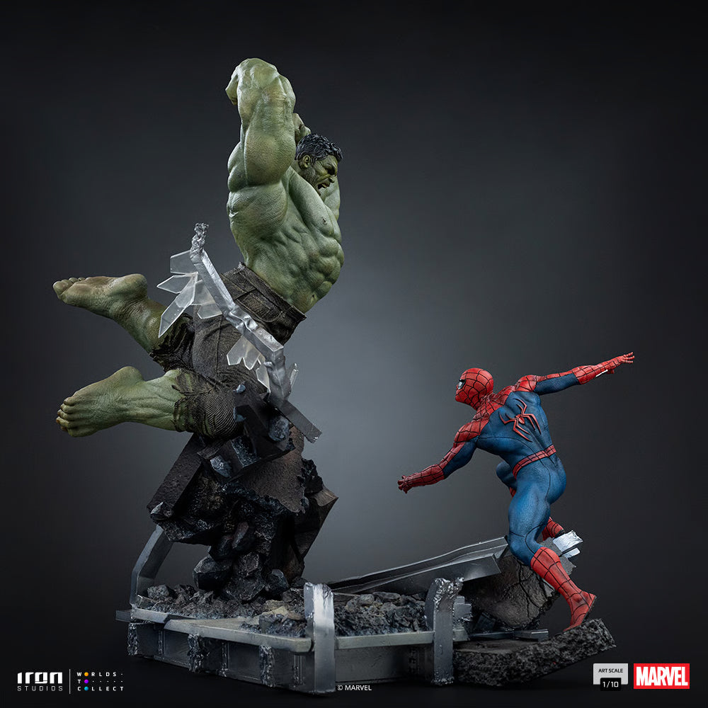 Spider-Man vs Hulk 1:10 Scale Statue by Iron Studios