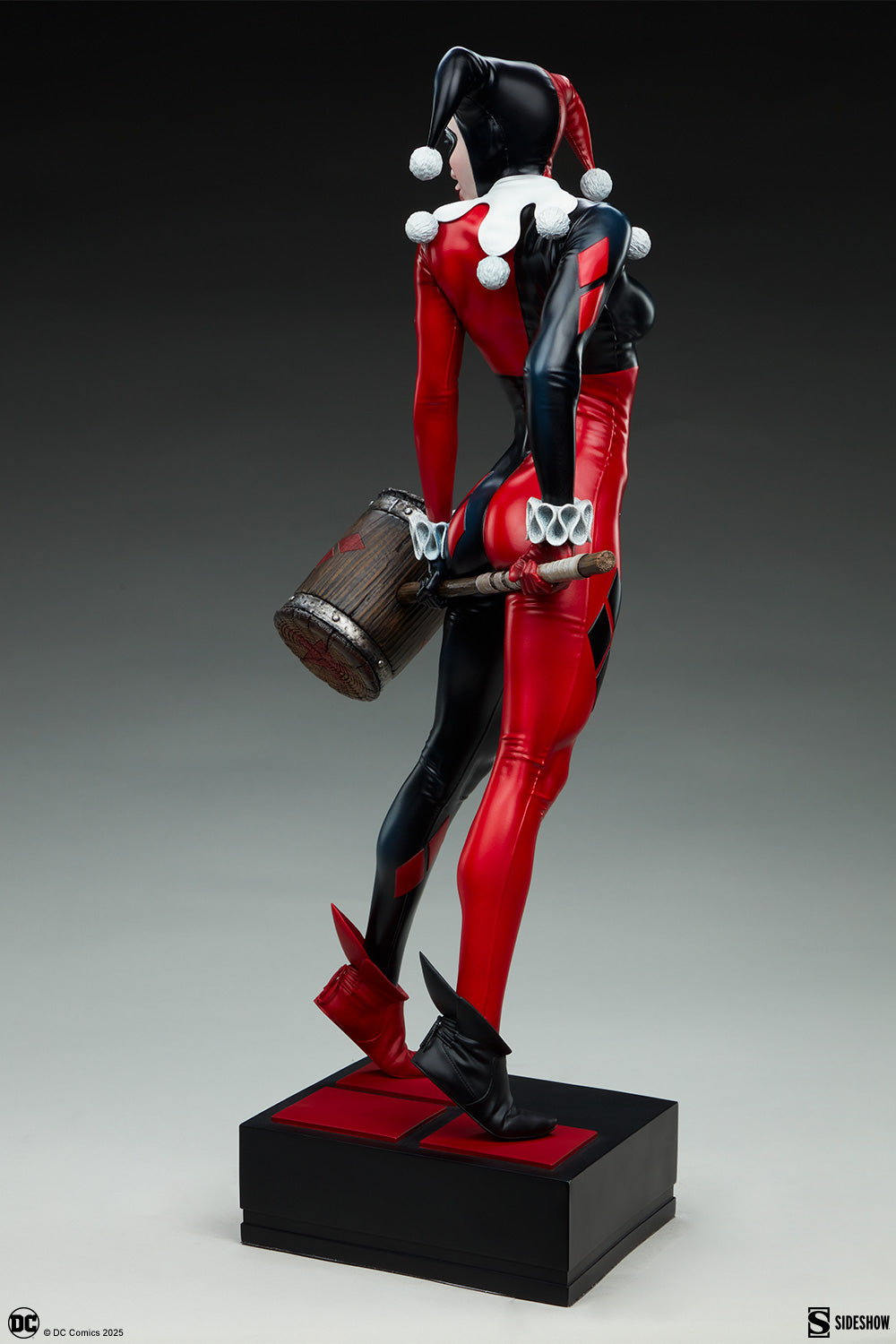 Harley Quinn Premium Format Figure