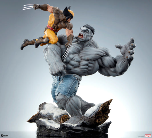 Grey Hulk vs Wolverine Maquette