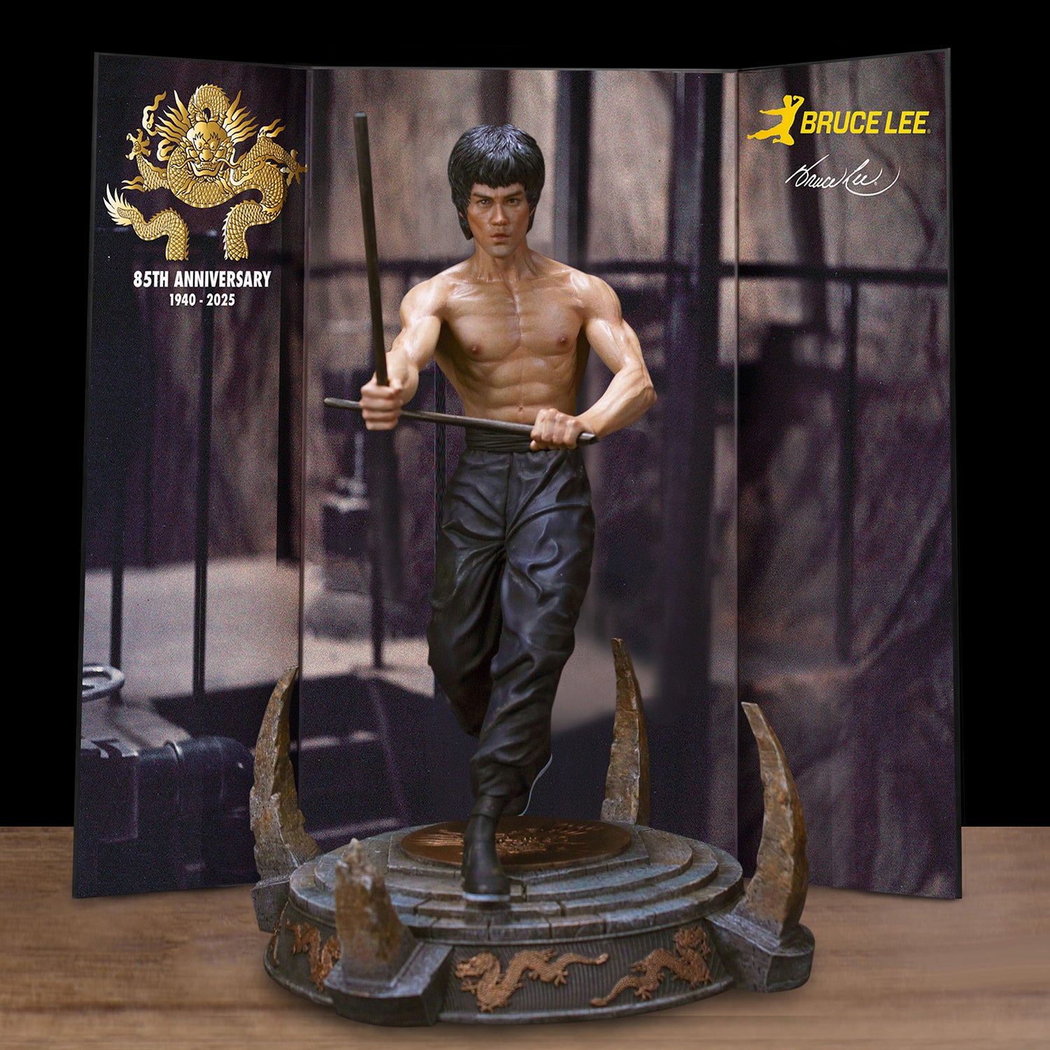Bruce Lee (Kali Sticks Fight) Deluxe Statue