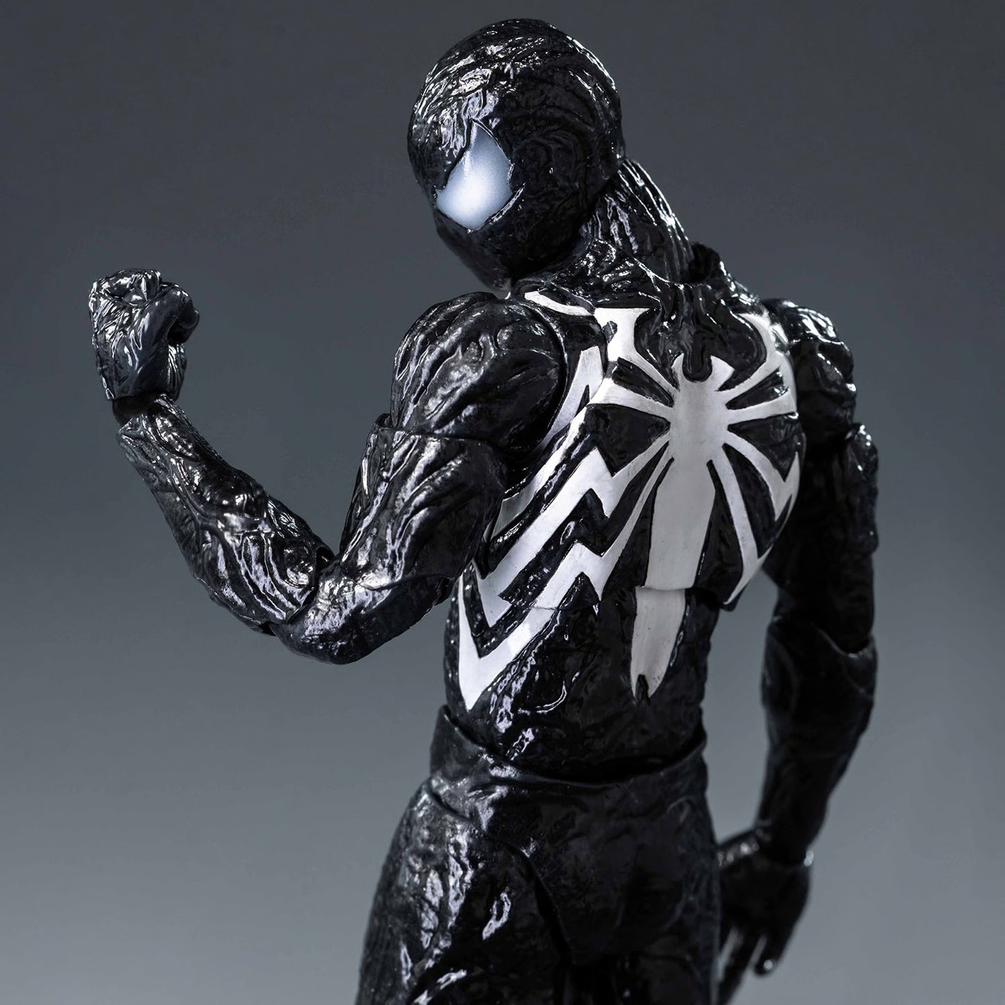 threezero DLX Spider-Man Symbiote Suit (Peter Parker) Standard Edition