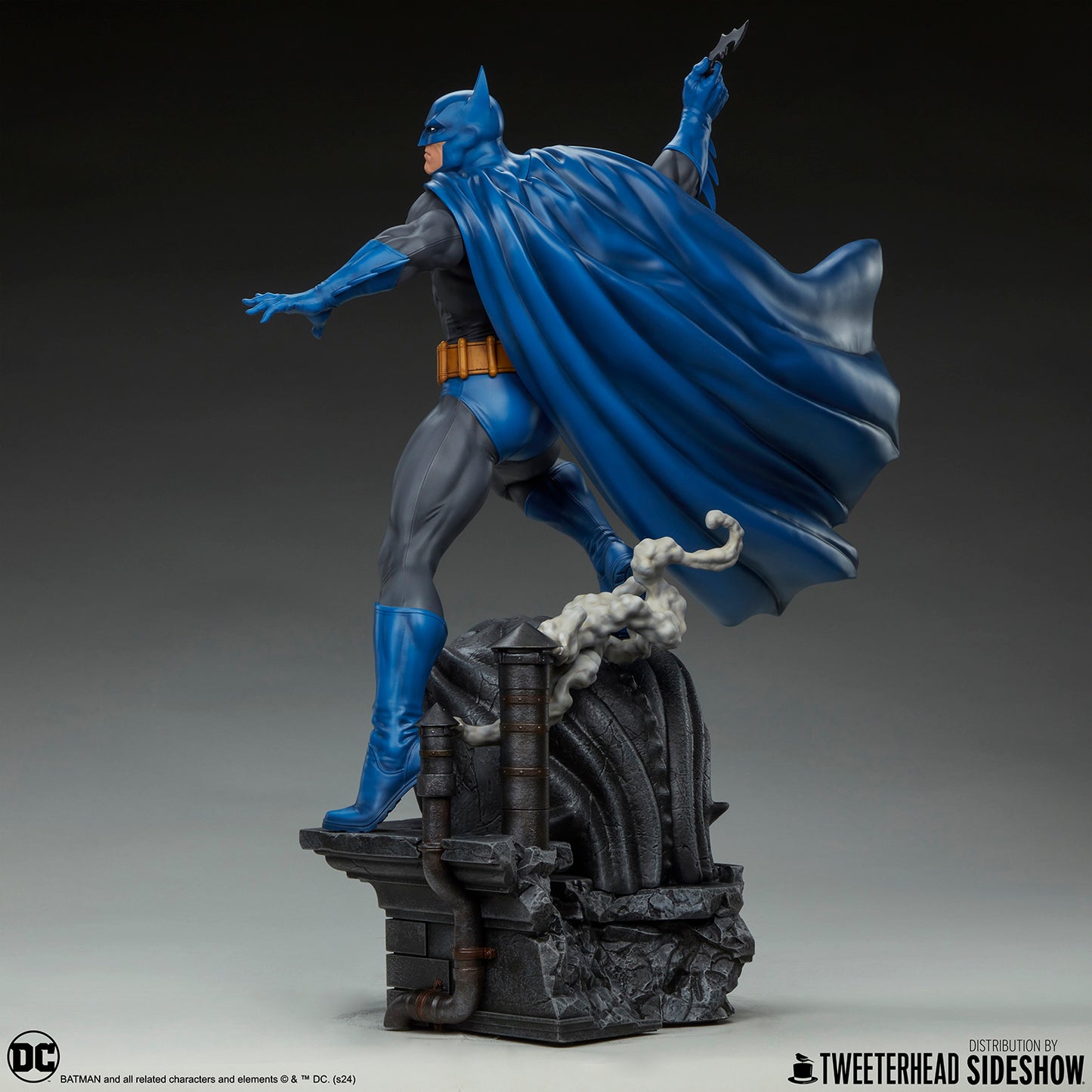 Batman (Retro Edition) Quarter Scale Maquette