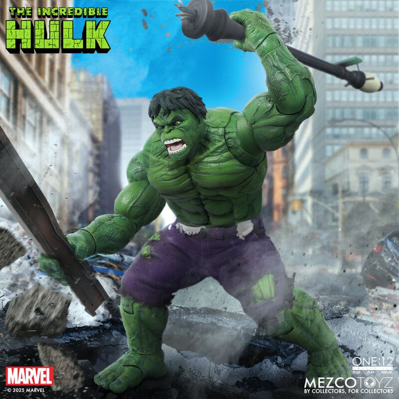 Mezco One 12 Collective Incredible Hulk Action Figure