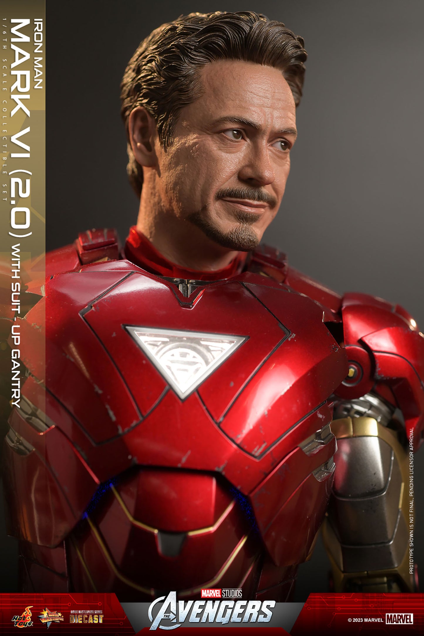 Hot Toys Iron Man Mark VI (2.0) with Suit Up Gantry