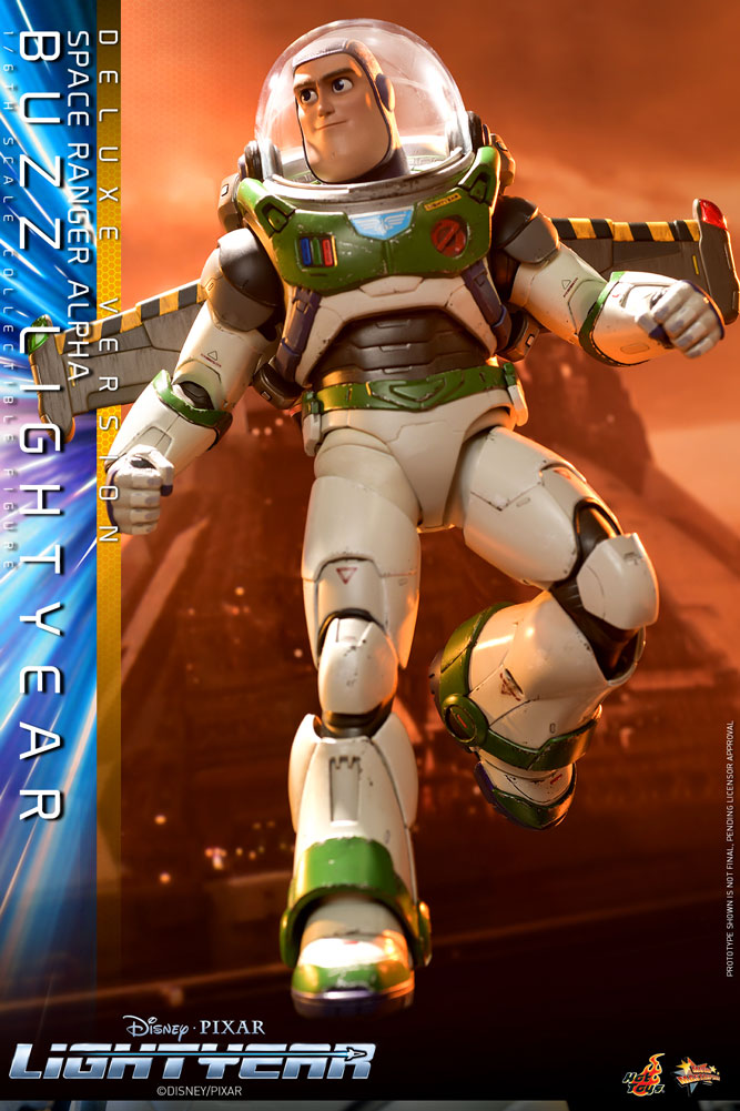 Nouvelle - Buzz l'éclair (Lightyear) : Découvrez la figurine Buzz space  ranger alpha buzz 1/6th scale collectible deluxe