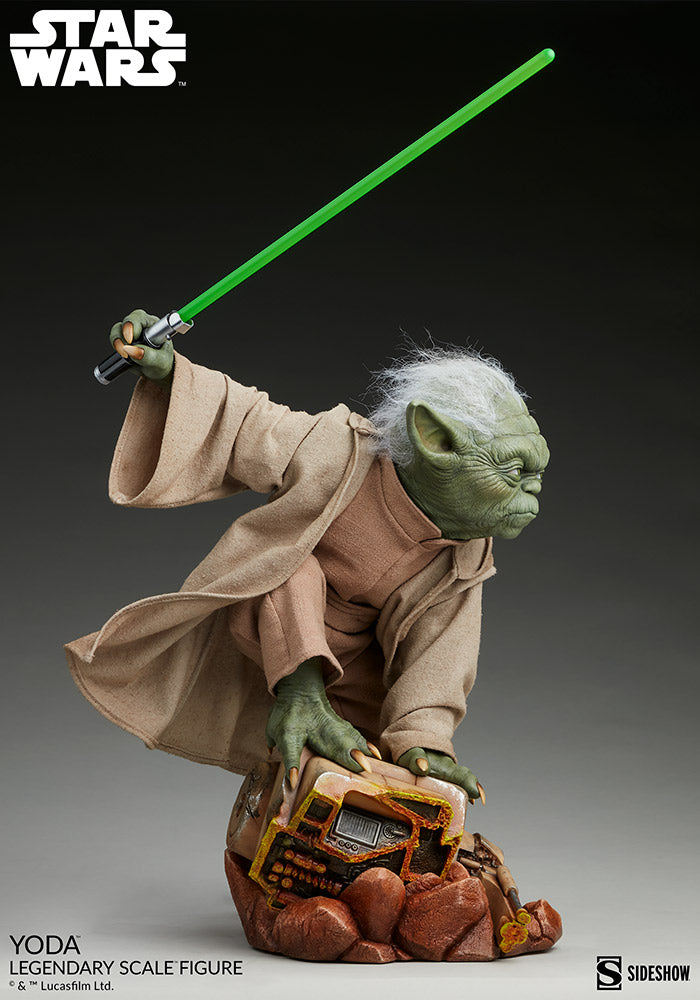 Yoda Legendary Scale Figure by Sideshow Collectibles