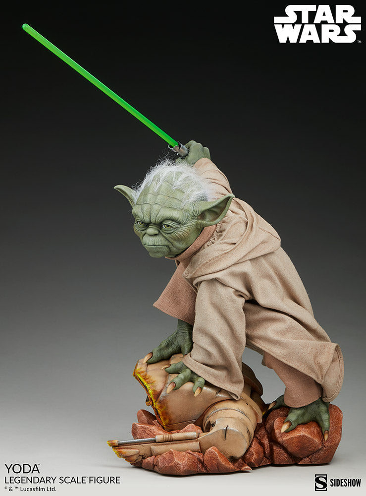 Yoda Legendary Scale Figure by Sideshow Collectibles